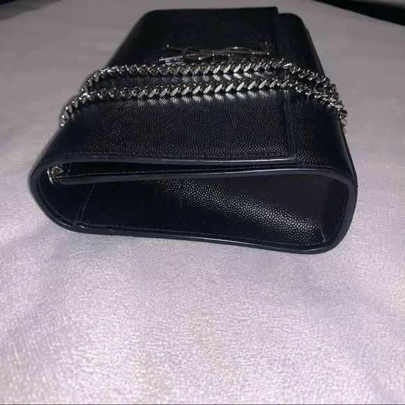 SAINT LAURENT | KATE MEDIUM CHAIN BAG IN GRAIN DE POUDRE LEATHER - Picture 4 of 8